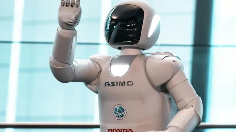 Image of the Honda Asimo robot waving
