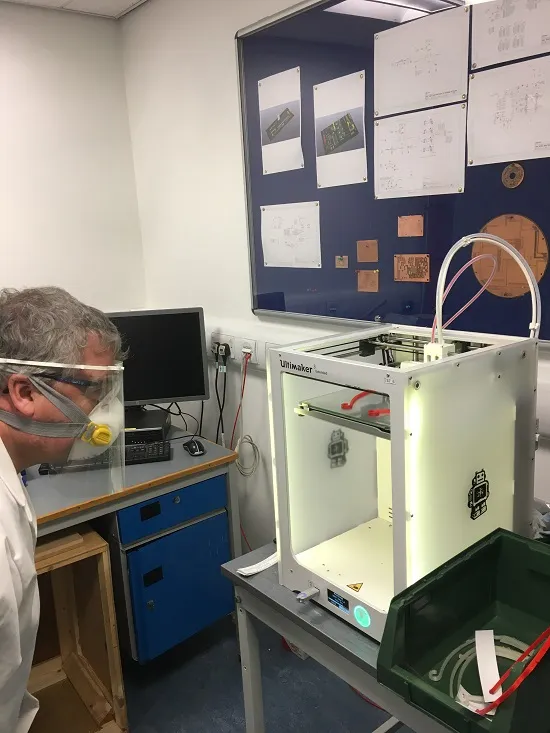 Face shield printed on a 3D printer