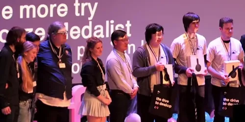 Picture of Informatics students being awarded bronze at NWERC