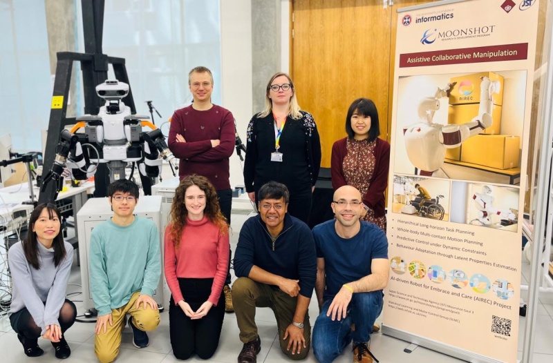 Moonshot: Assistive Collaborative Manipulation Project Team (front) Marina Aoyama, Sachiya Fujita, Elle Miller, Sethu Vijayakumar, Joao Moura (back) Victor Leve, Suzanne Perry, Namiko Saito