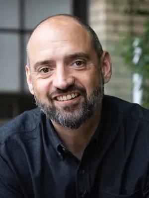 The image is a photograph of Robert Soden